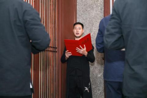 罗湖区人大常委副主任谭会茹一行莅临超凡国际调研