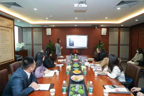 罗湖区人大常委副主任谭会茹一行莅临超凡国际调研