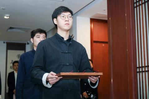 罗湖区人大常委副主任谭会茹一行莅临超凡国际调研