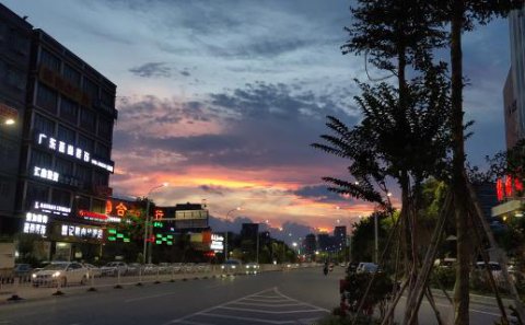 超凡国际：小米靠什么跻身国产手机品牌？战略定位很重要！（一）