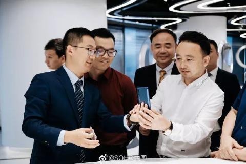 秋日餐叙 共叙商机|超凡国际董事长李厚德受邀参加丽泽SOHO秋日餐叙
