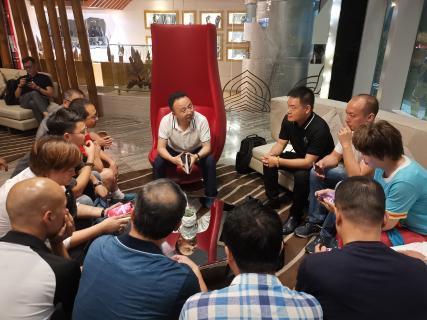 让中国企业家更有眼界——超凡国际创始人李厚德率领企业家学员游学越南站