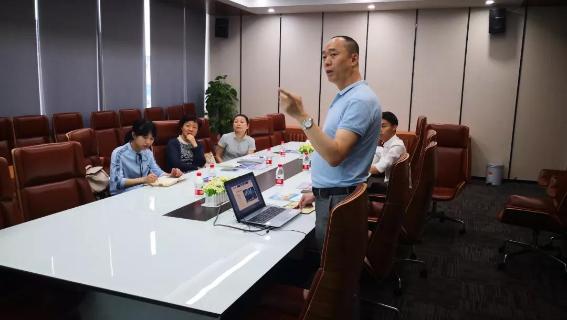 赣江南昌经开区领导受邀访问超凡国际加速器，为优质项目落地南昌创造新机遇